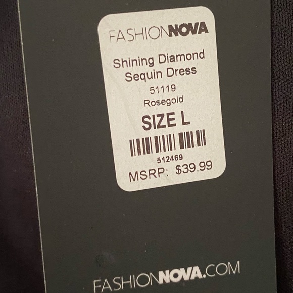 Dress - Picture 3 of 3